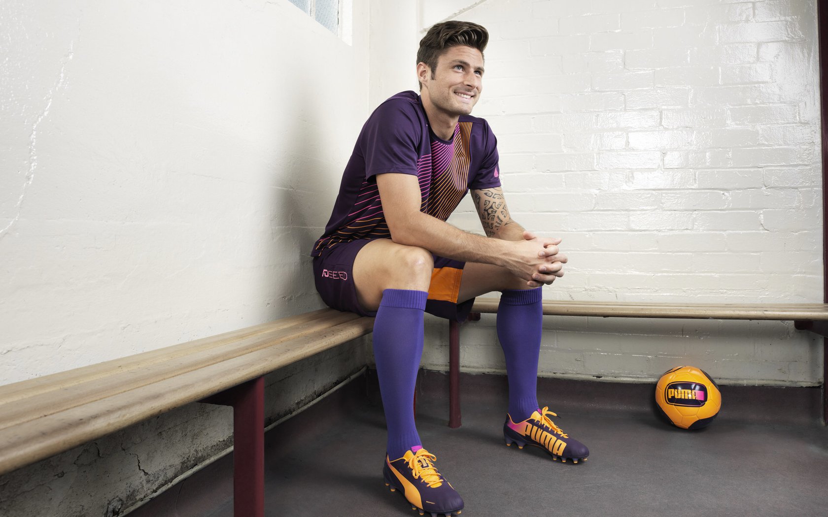 DB电竞平台-莱万神锋破纪录拉开差距,雷恩提前终结悬念让阿森纳梦碎