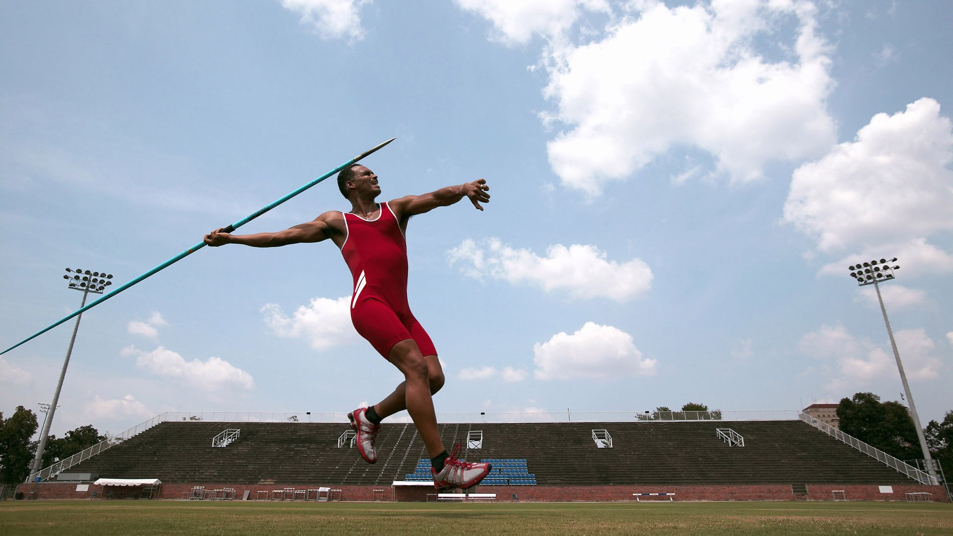 DB电竞分析入口-楚阿梅尼一锤定音，厄瓜多尔对阵马里之战，他用实力打破所有质疑